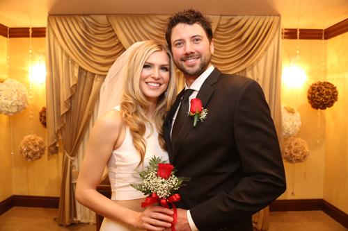 ceremonie-de-mariage-elvis-a-la-chapelle-de-graceland