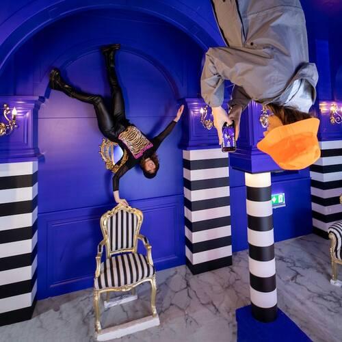 musee-upside-down-a-amsterdam